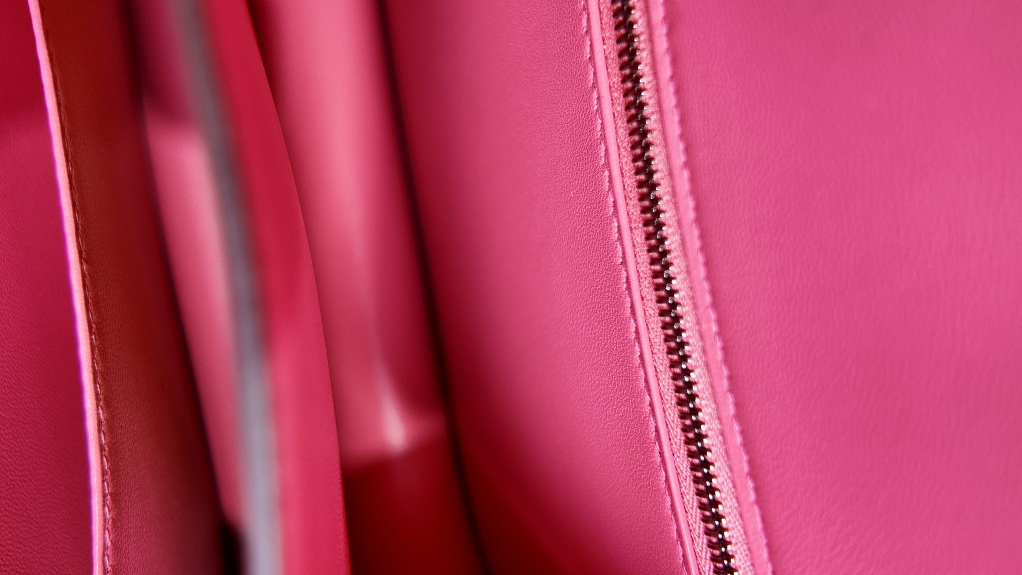 HERMES GOLD CONSTANCE 24 EPSOM W/ PALLADIUM HARDWARE - PRISTINE. FULL SET.