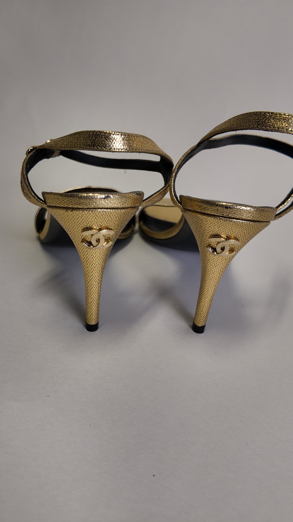 Chanel 2022 INTERLOCKING CC