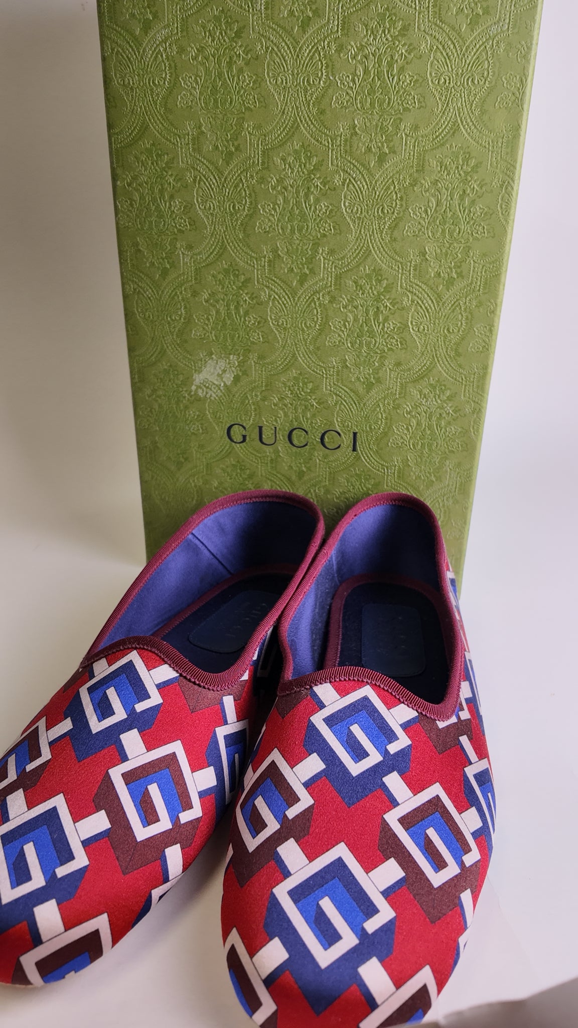 MENS GUCCI SATIN SLIPPERS W/ BOX