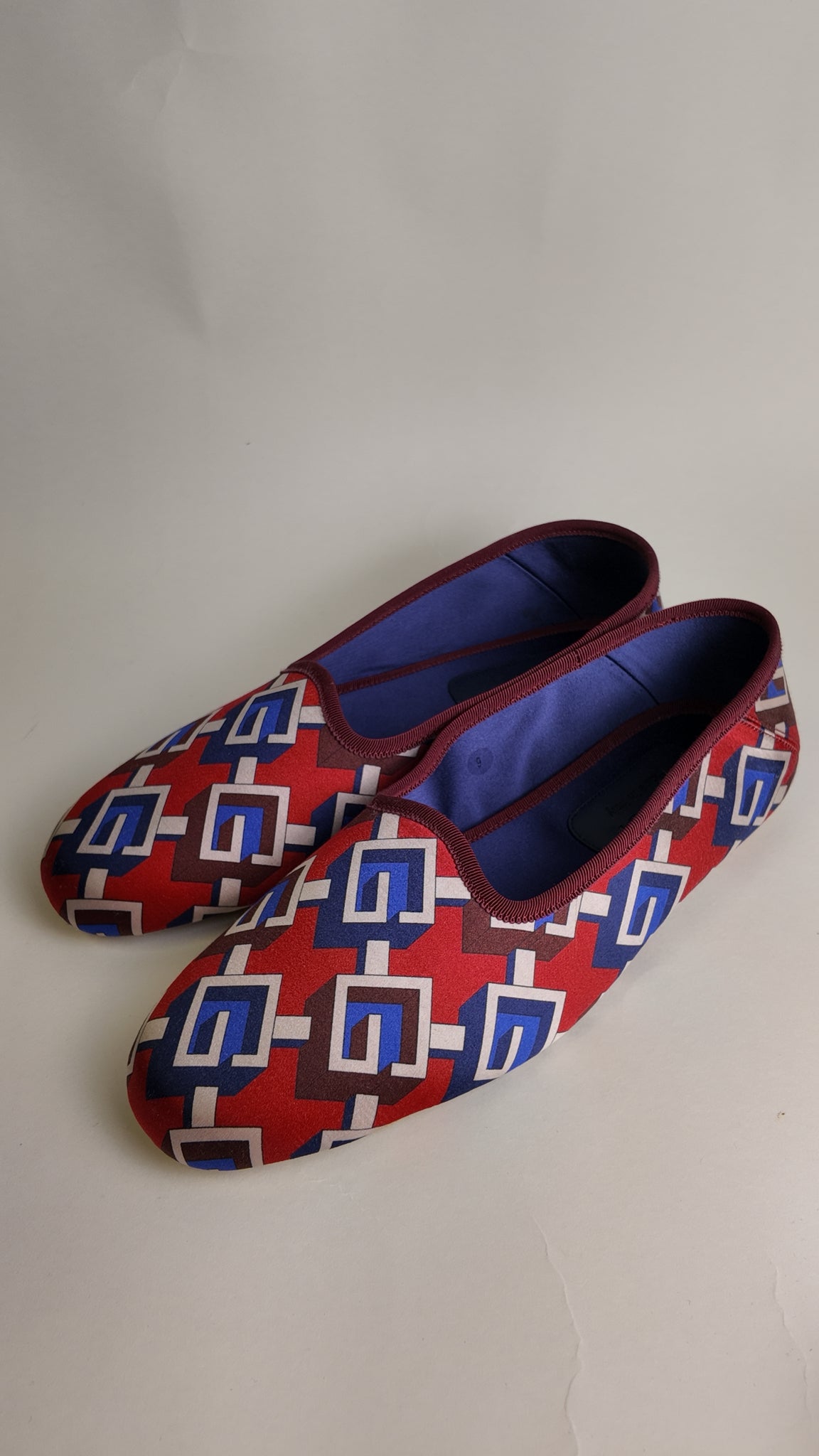 MENS GUCCI SATIN SLIPPERS W/ BOX