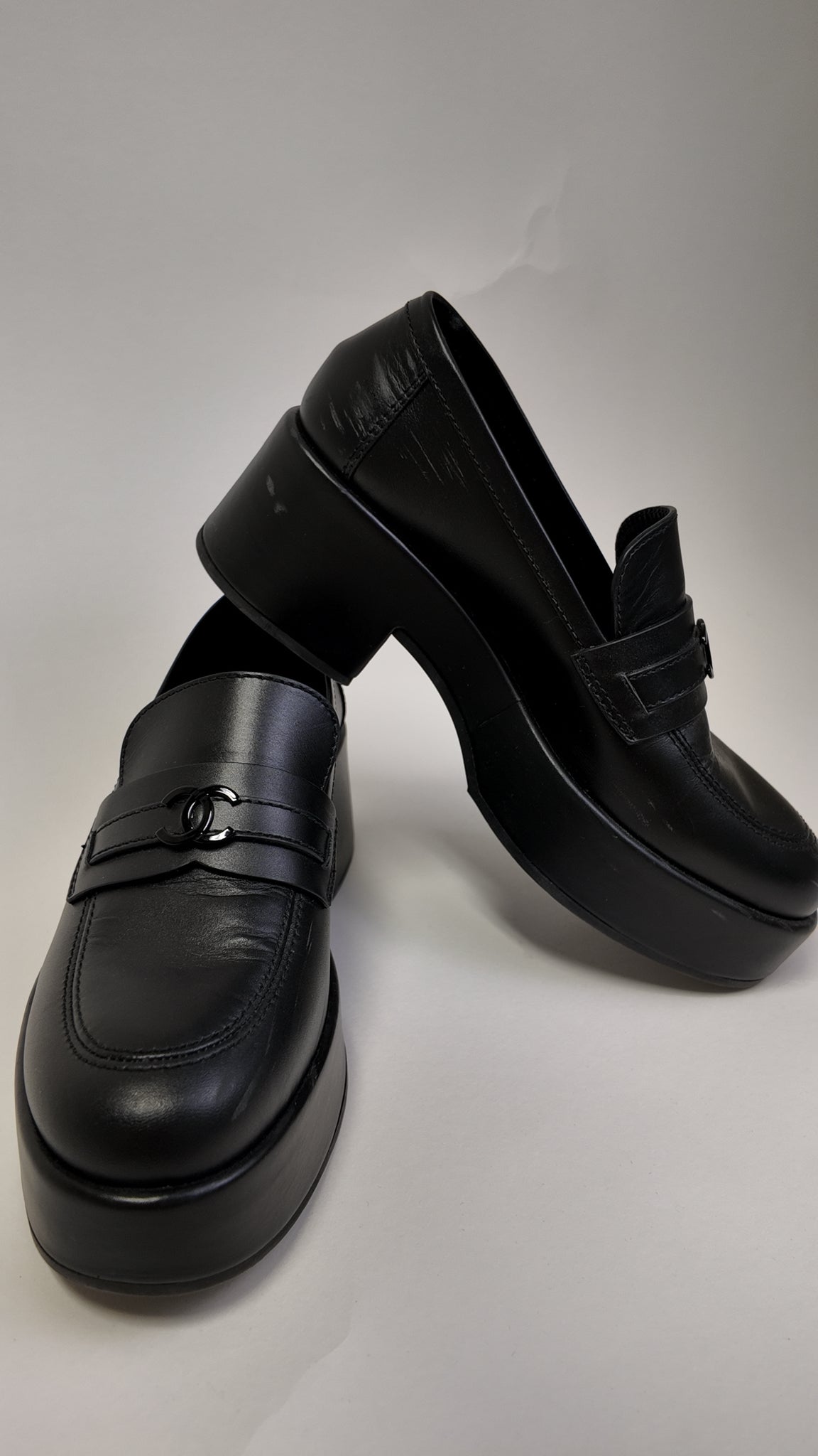 CHANEL LOGO LOAFERS 39