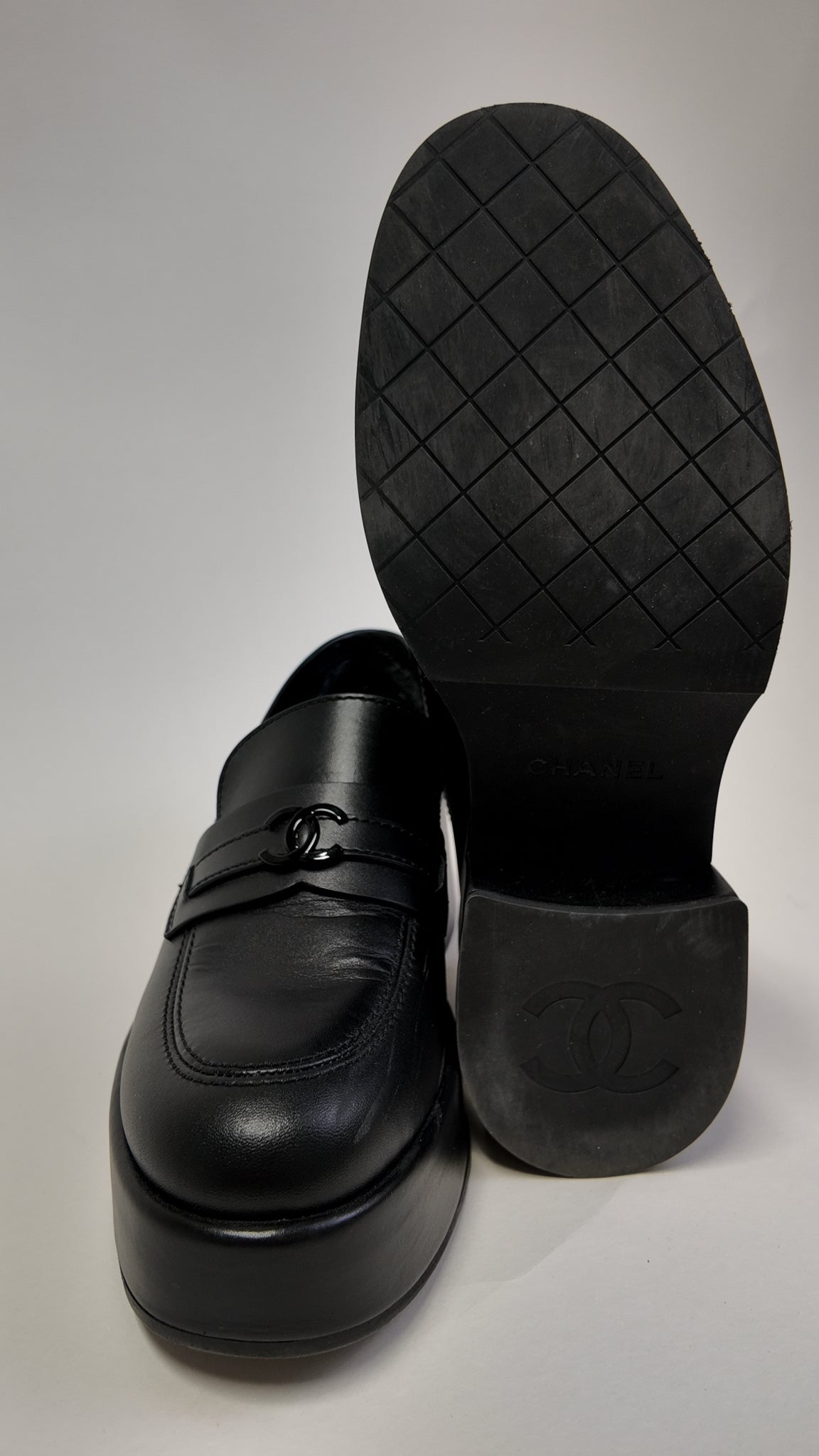 CHANEL LOGO LOAFERS 39