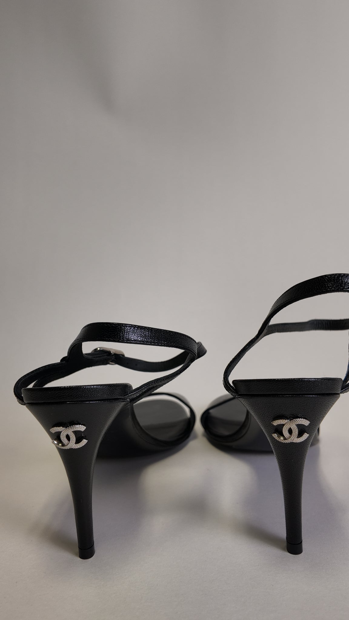 Chanel 2022 INTERLOCKING CC SANDALS