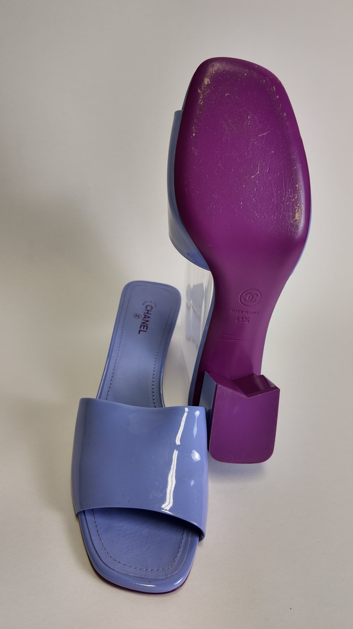 2022 CHANEL PATENT LEATHER SLIDE SANDAL