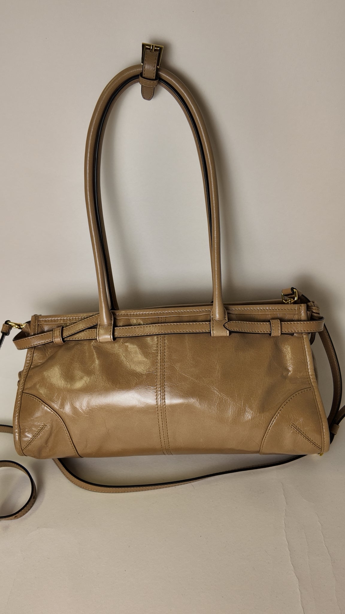 BONNIE EAST WEST LEATHER SHOULDER BAG IN CAMEO