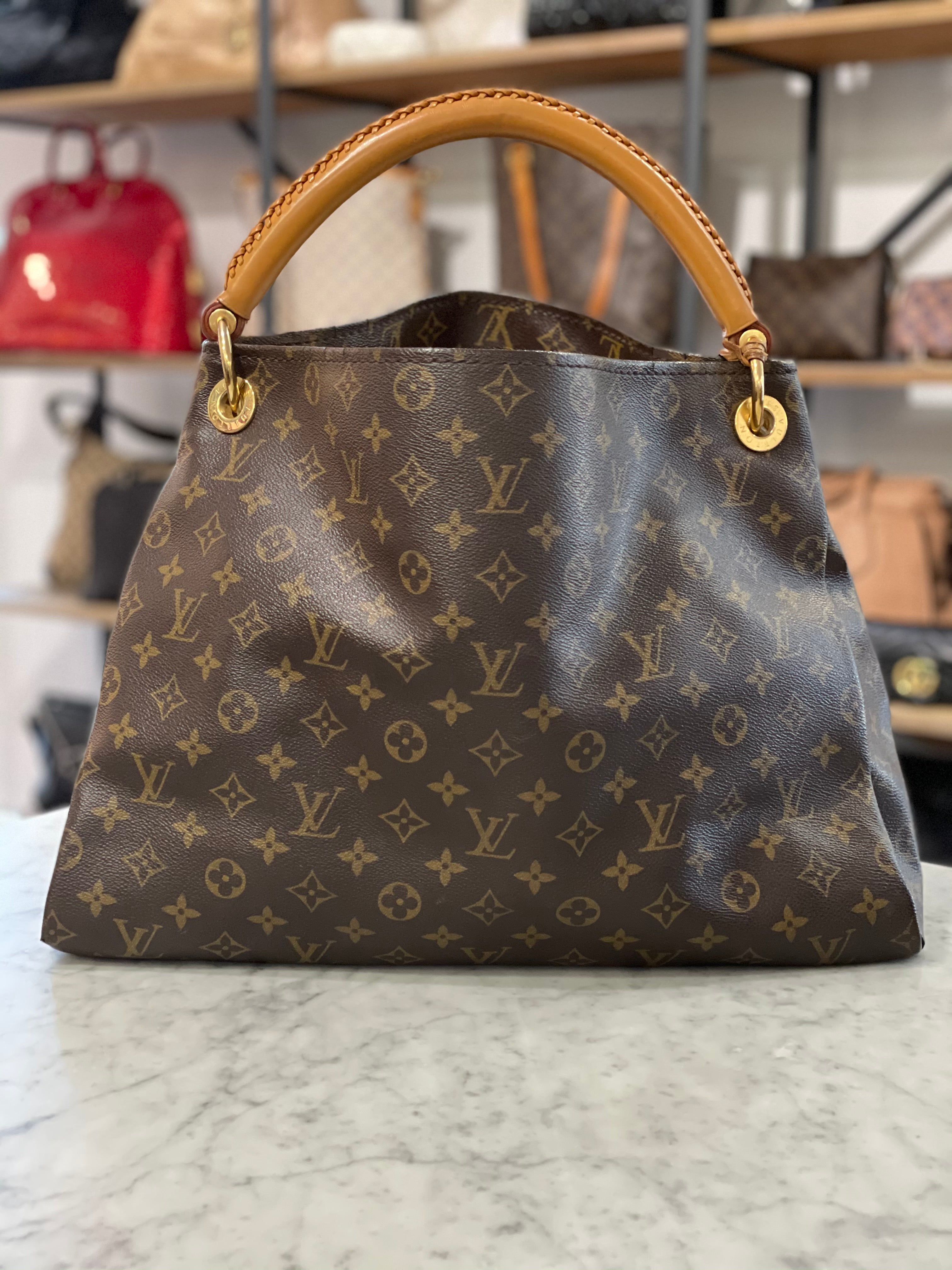 Louis Vuitton Artsy Bag