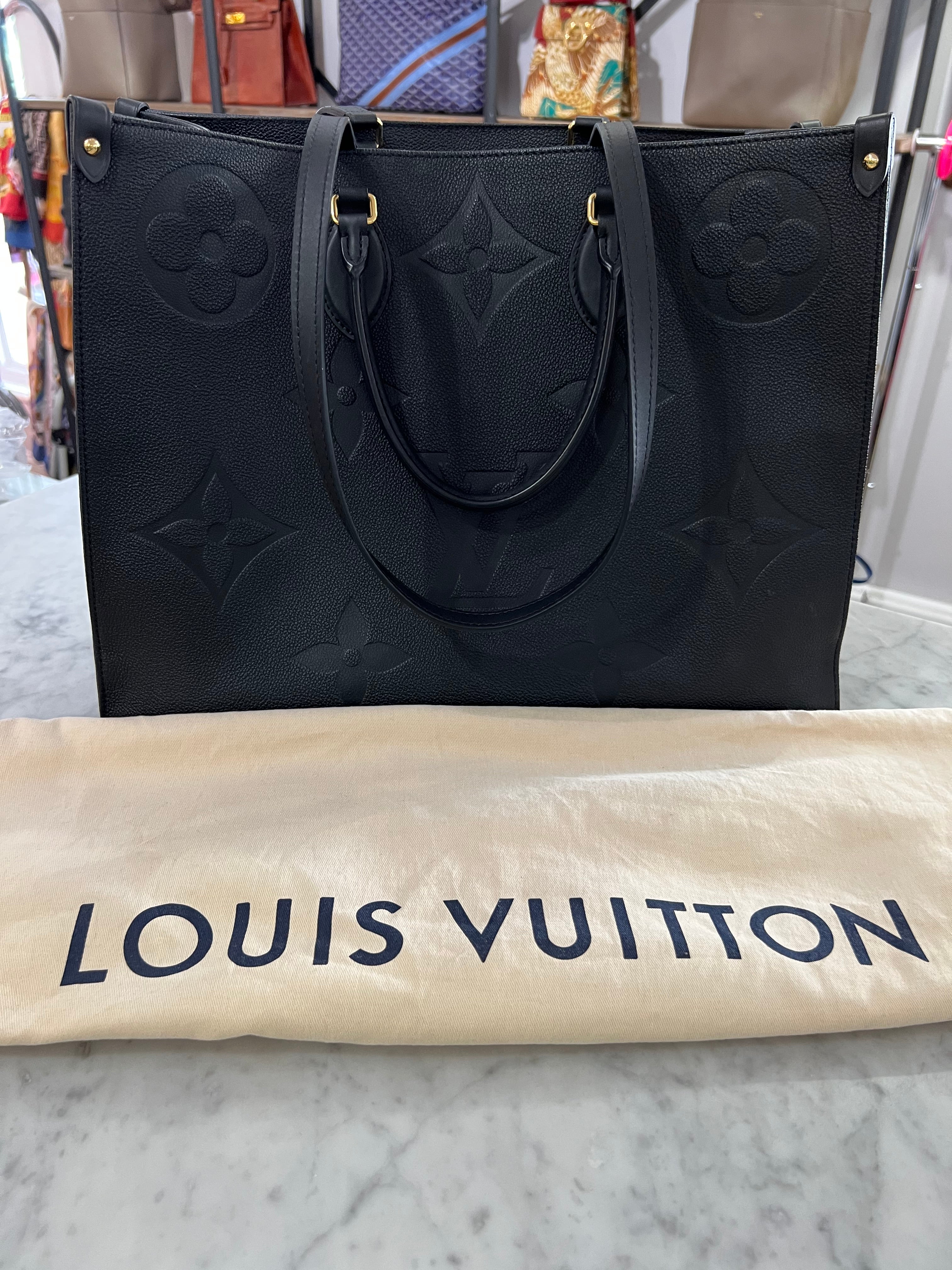 Louis Vuitton Onthego MM Black