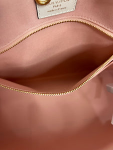 Monogram Giant OnTheGo